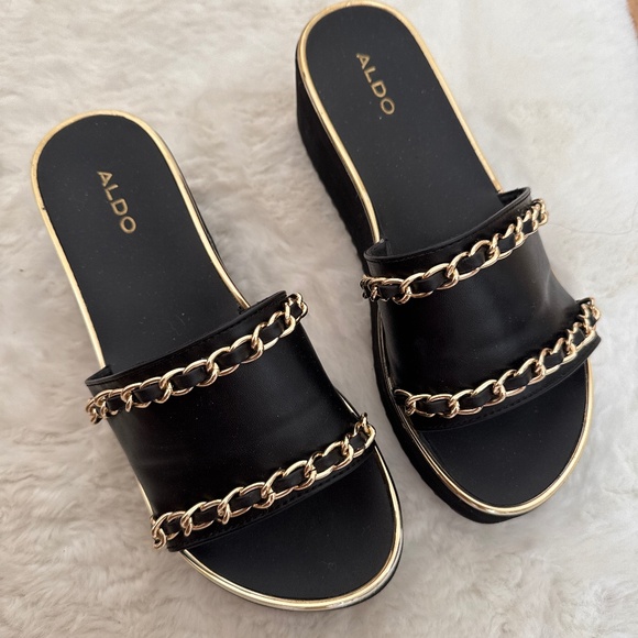 ALDO women’s wedge Black Sandals - Picture 1 of 4